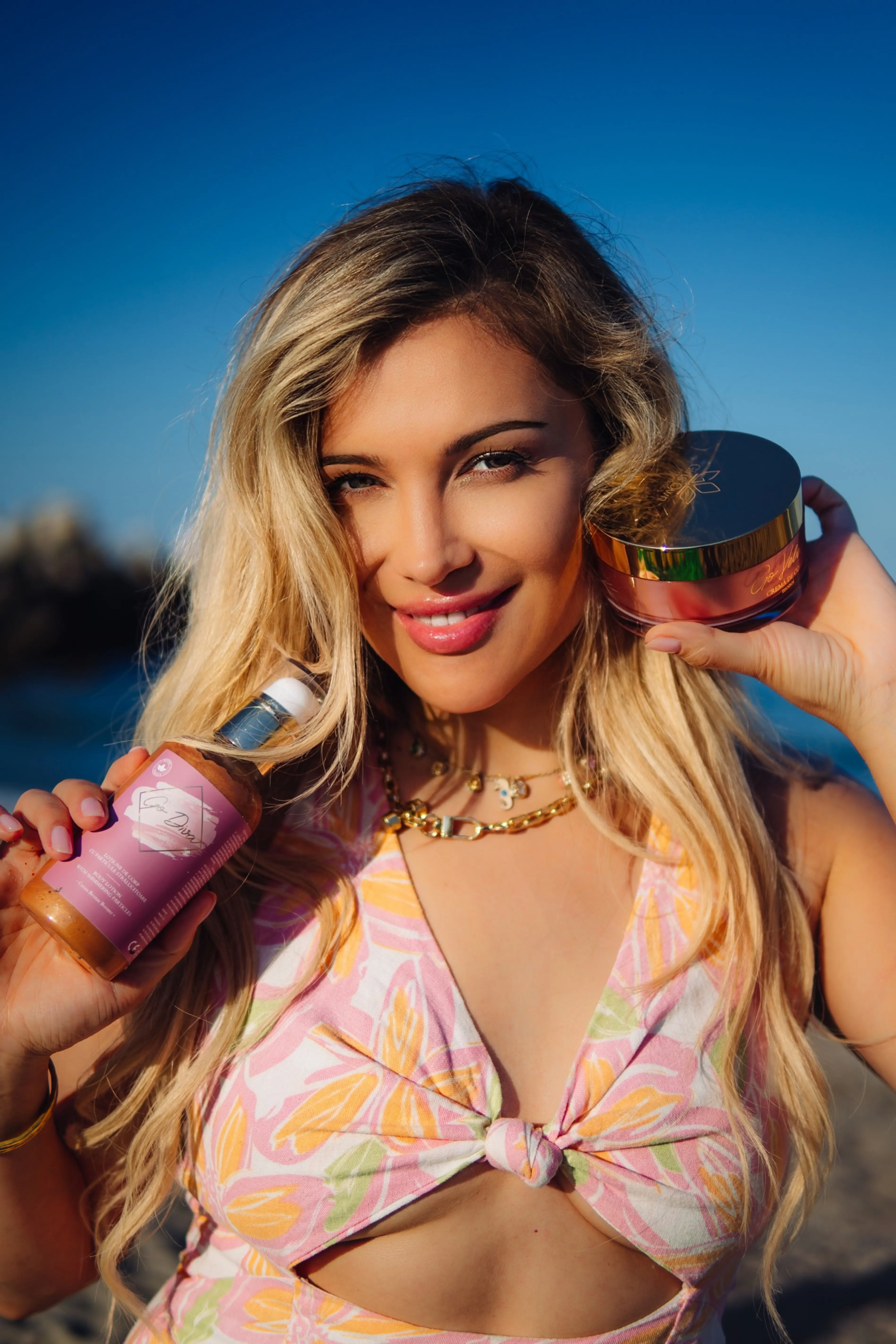 GIRLS OWN COSMETICS — fotografie din proiect 2